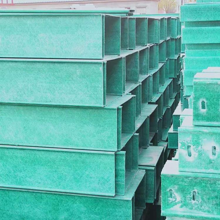 七臺河市槽式梯式防腐玻璃鋼電纜橋架生產(chǎn)廠家批發(fā)價(jià)現(xiàn)貨