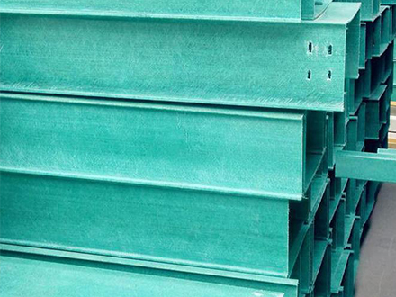 300*150玻璃鋼電纜橋架多少錢一米？